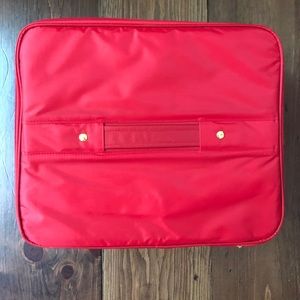 Traveling case or organizer for makeup/jewelry